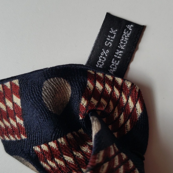 Mens three - Picture 3 of 3